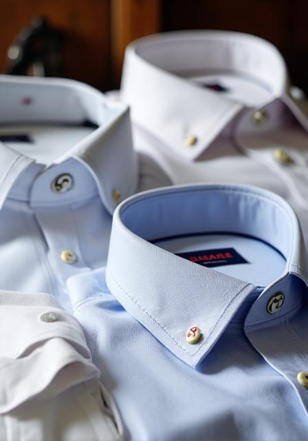 Camicie su misura personalizzate con collo, polsini e monogramma — sartoria maschile Roma